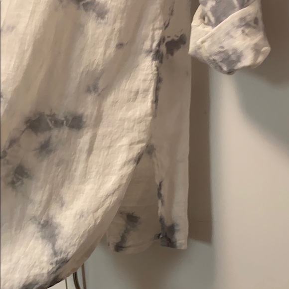 - C&C Linen Tunic - Picture 2 of 5